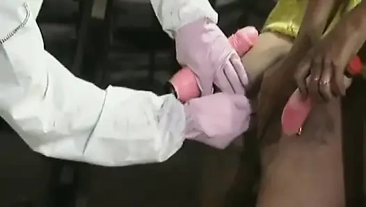Almanya'dan sarışın işçiler bu amatör seansta sikiliyor