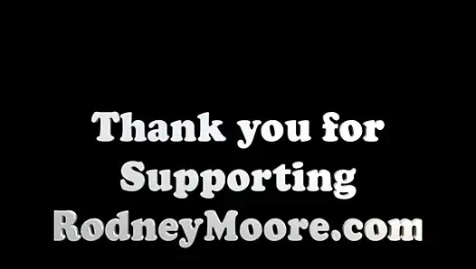 Ateşli hatun dildoyla götünü siktiriyor ve gözüne boşalıyor