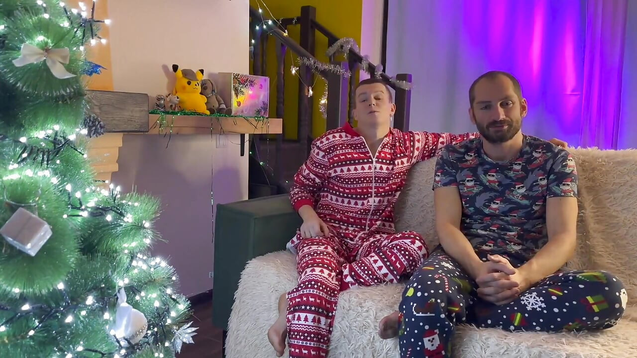 # 446 Bố chịch athletic twink trên chiếc ghế dài đêm trước mới