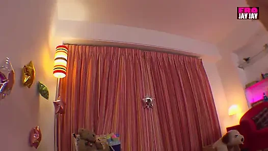 Chitose.y cesur, yüksek darbeli varlığını ortaya çıkarırken İmza Parlıyor - sahne 5