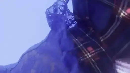 Zoey трахает на улице в Гранд-Каньоне неожиданный огромный член