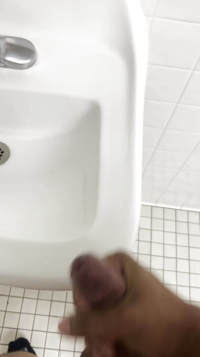 Solo bathroom fun (HUGE CUMSHOT)