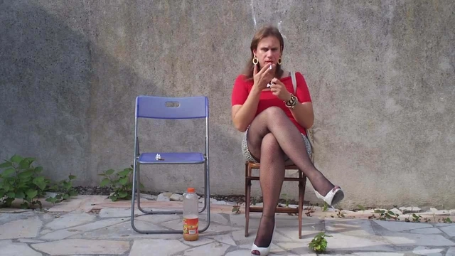 Cigarette hooker waiting time