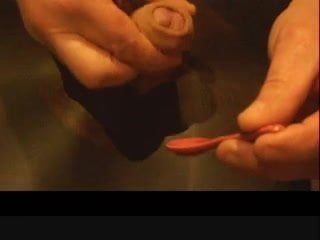 Lingură cuillere în mușcătură de pulă mânca spermă Avaler spermă