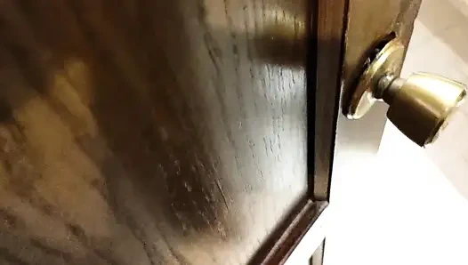 Masturbasi bareksual di hotel Mesir