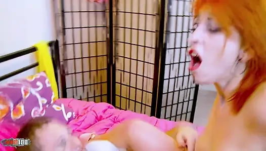 Europäische rothaarige Lyza vondee spandex anal deepthroat hardcore