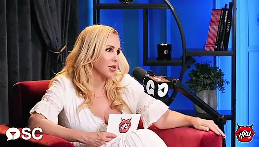 Ellie James neden göğüslerine dokunmanı istiyor
