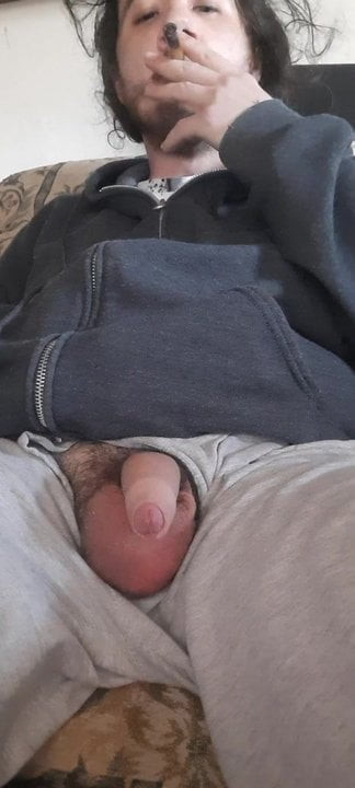 Cummin on the couch