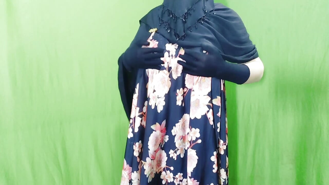 मुस्लिम हिजाबी सुंदर गृहिणी पड़ोसी के साथ चुदाई कर रही है - स्पष्ट हिंदी ऑडियो के साथ
