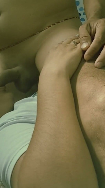 Πραγματική σύζυγος ερασιτεχνική βαθιά λαρύγγι | Κλιπ 1