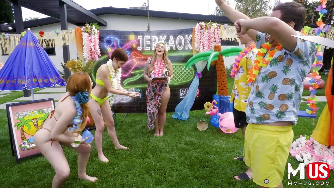 Jerkaoke in Hawaii - Madison Morgan, Rosalyn Sphinx, Jessy Jones, and Celtic Iron