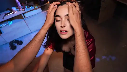 Seksi evli kadın ayrılmadan önce seks yapmak istedikten sonra işe geç geliyor - Judith Cox