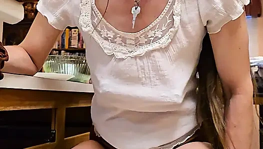 Longpussy. Kadın gücü. Narin ve talepli.