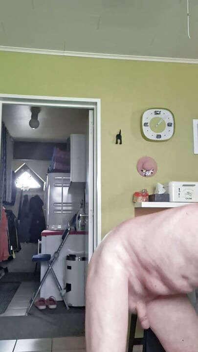 VACUUMCLEANER NO HANDS DICK SUCK EXHIBITIONIST SEXSHOW CUMSHOT