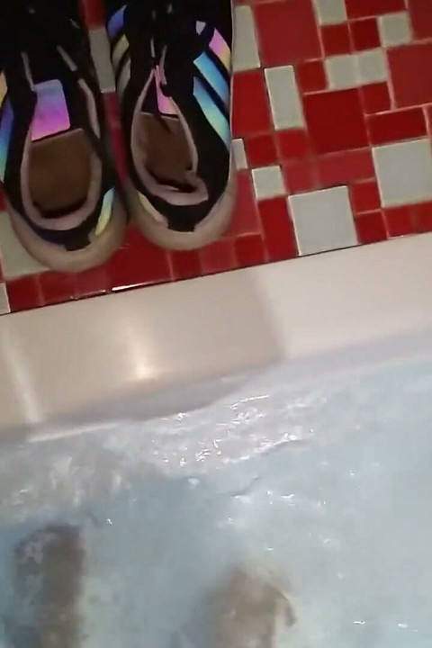 Sexy Latin Slut Doing Masturbation Encouragement with Footjob and Shoejob in the Jacuzzi Tub