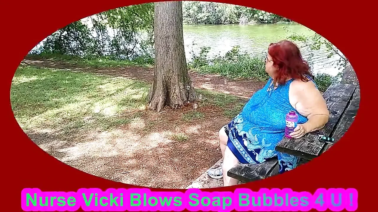 Spring Time I Love to Blow Bubbles in the Park for You!