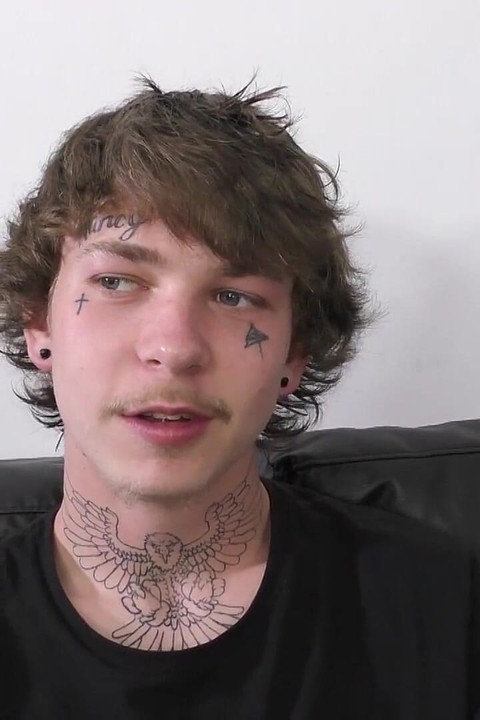 Nineteen ยากจนและกระตือรือร้น