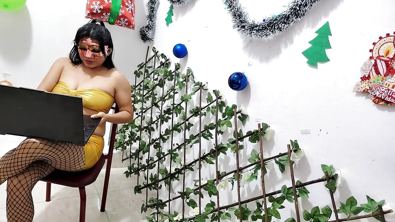 A bad secretary and a perverted boss reach a very special agreement.