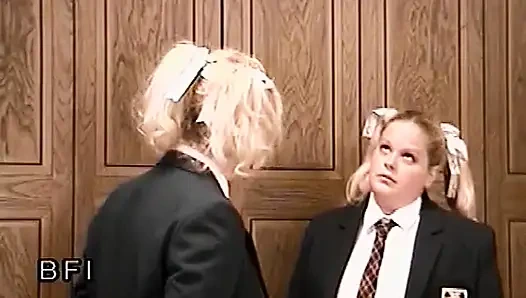 Spank secretary 2 - blondes uniformiertes küken hart gepeitscht