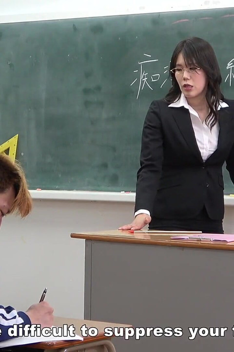 Punishment by Female College Teacher, Facesitting, Stomping on, Thigh-squeezing Male Student Who Doesn't Take Class Seriously