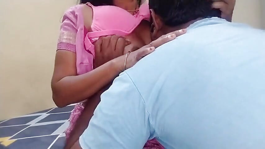 Istri tamil tamil sama cowok pengantar barang