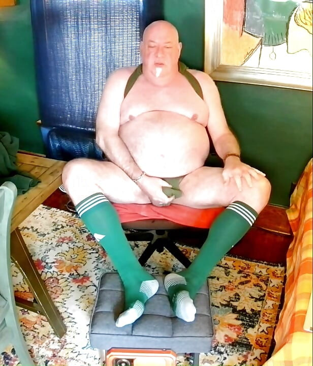 Jerk off in Green!