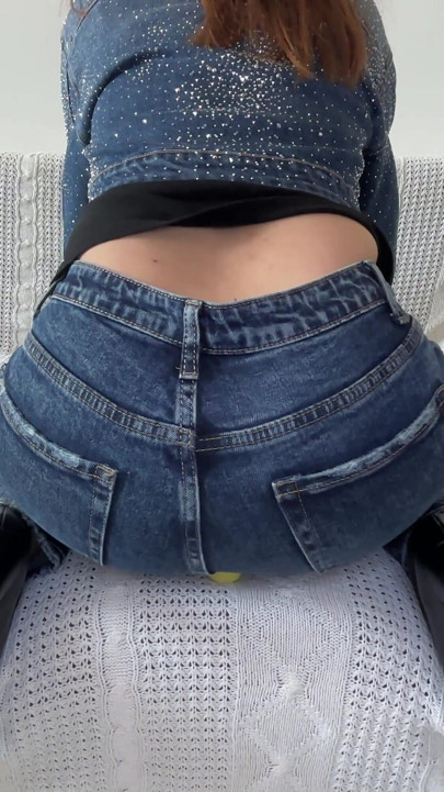 Tiny Man bliver ødelagt af Giantess Face Prutters