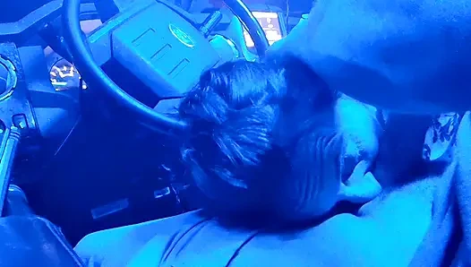 Минет в моем грузовике, сперма в рот