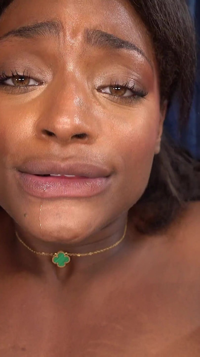 Am fost umplută - Rhae Woods are o pizdă strâmtă umedă