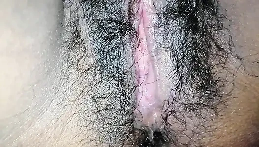 Asyalı desi ateşli evli kadın güzel vücutlu küçük memeler ve sıkı amcık
