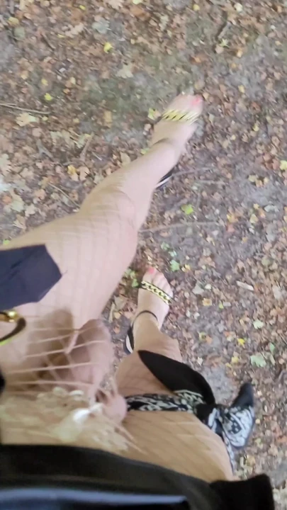 Slut in a🌳Grove [29Jun25] OFFERED & USED French transvestite exhibition. VaneSsaBiTCHx Brunoy91