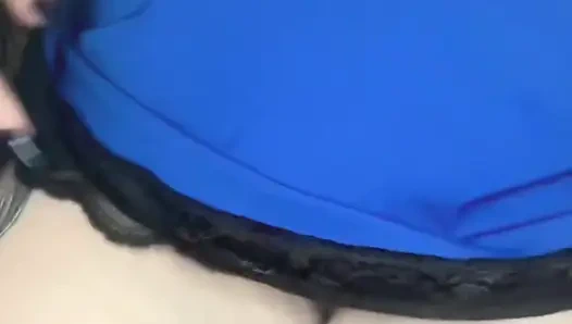 Ben kamera için amımı parmaklarken kirli ağzımı külotumla doldurıyorum