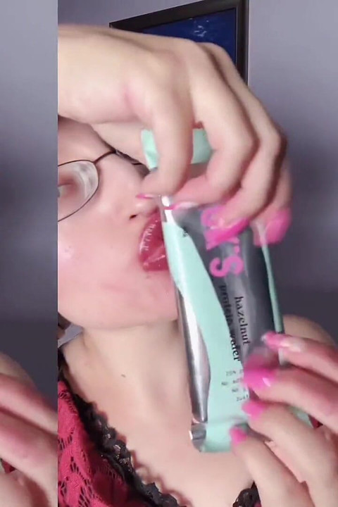 Asmr Sweet Chocolate Eating - Asmr, Óculos, Gigante, Batom, Lábios Grandes, Mough, Comida, Fetiche de Rosto, Unhas Longas