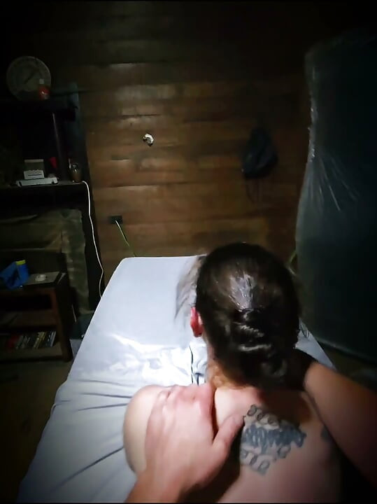 Tetona milf se pone cachonda durante masaje y follada duro