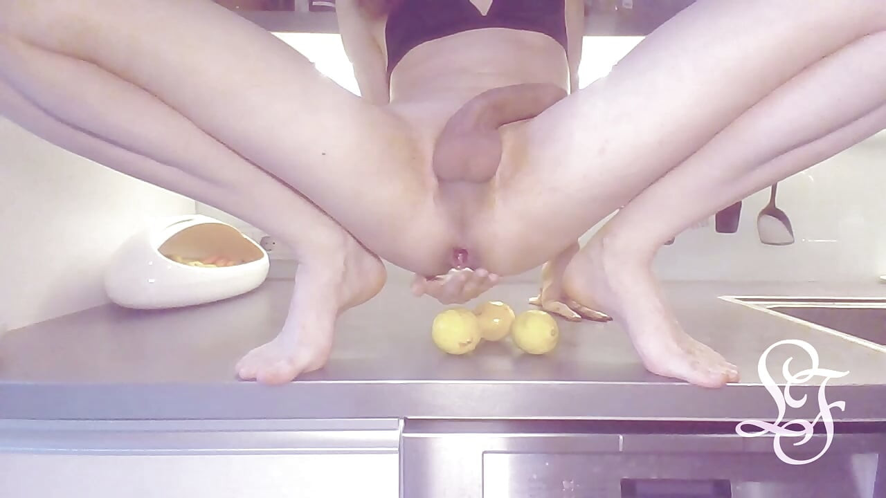 Full Video of me stretching my butt with potatoes, carrots and lemons