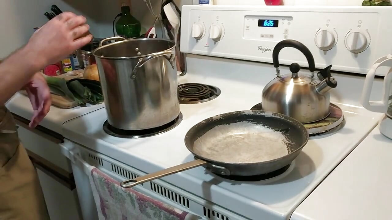 3 cabai daun bawang dimasak dengan minyak dan ngocok kontol