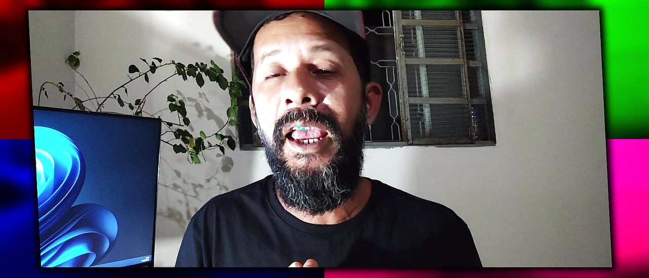 İş arkadaşı tarafından canlı kameraya yakalandı