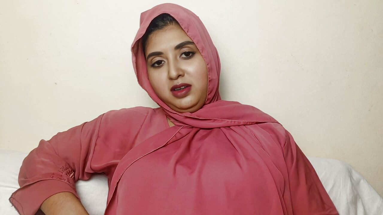 Nadiya First Time Full Face + Big Ass Doggy - Real Desi Couple