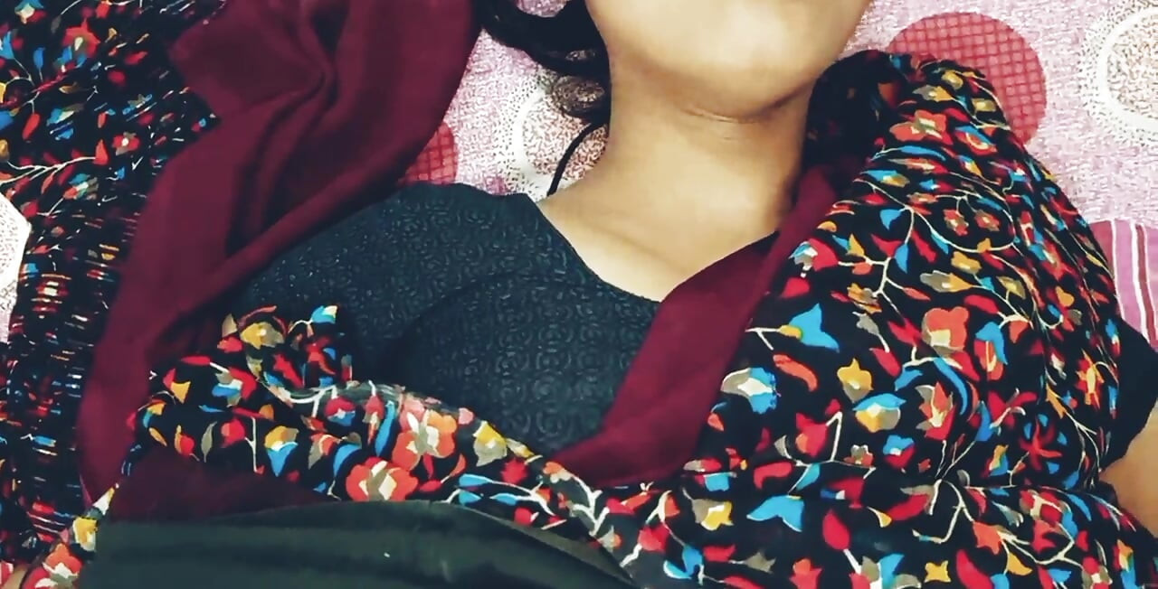 25 år gammel hot desi kjæreste knullet fitta hennes