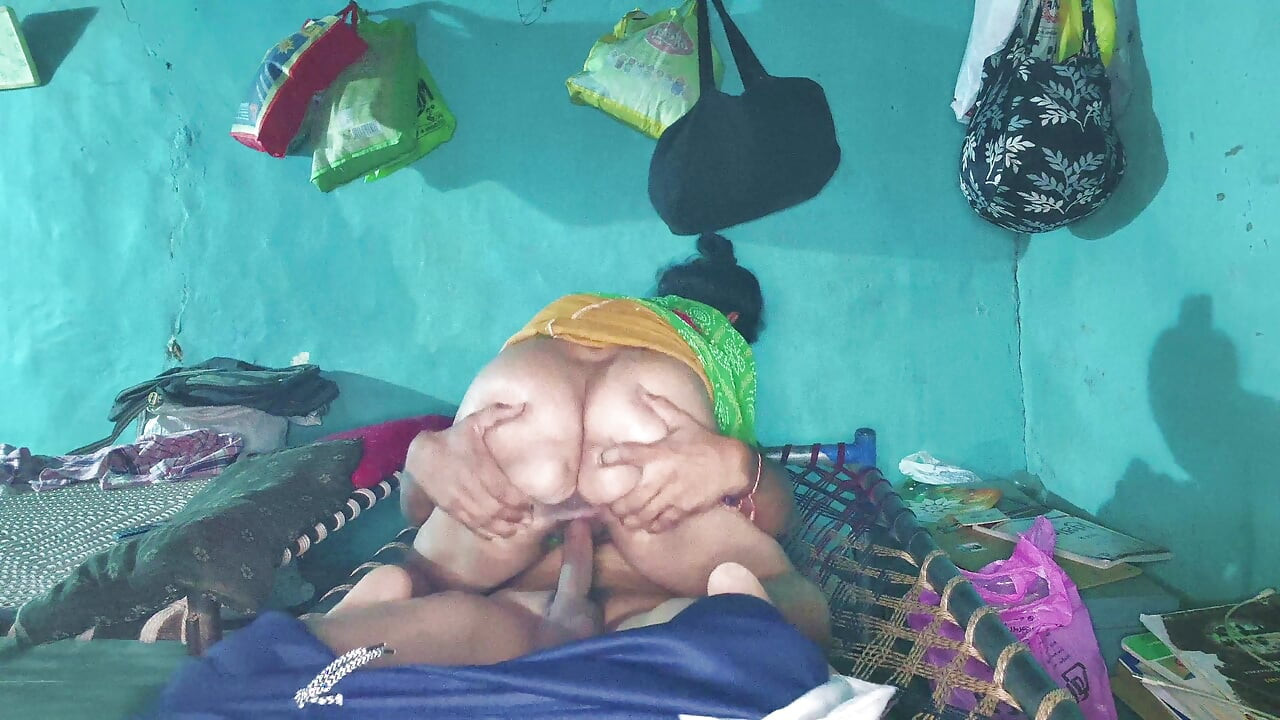 Aaj stepsister ki pahli bar chudai ki desi style mein