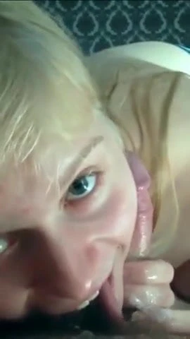 Bella Ragazza Bionda Spompina