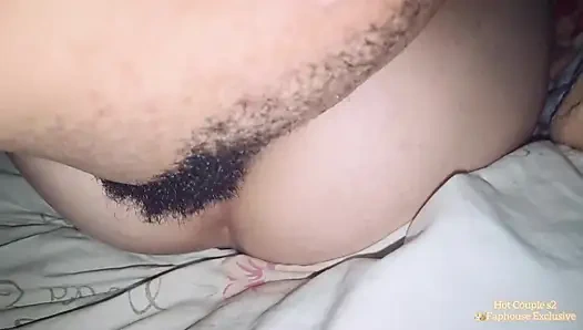 Die rothaarige ehefrau pervers bittet, es in den arsch zu nehmen