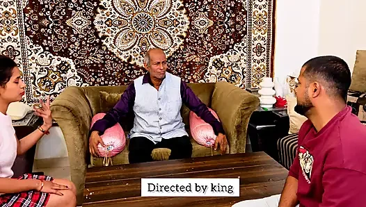 Hintli öğretmen öğrencisini sınıfta seks yaparken gördü ve sonra öğretmen öğrenciyle sert seks yaptı. ( Mohini )