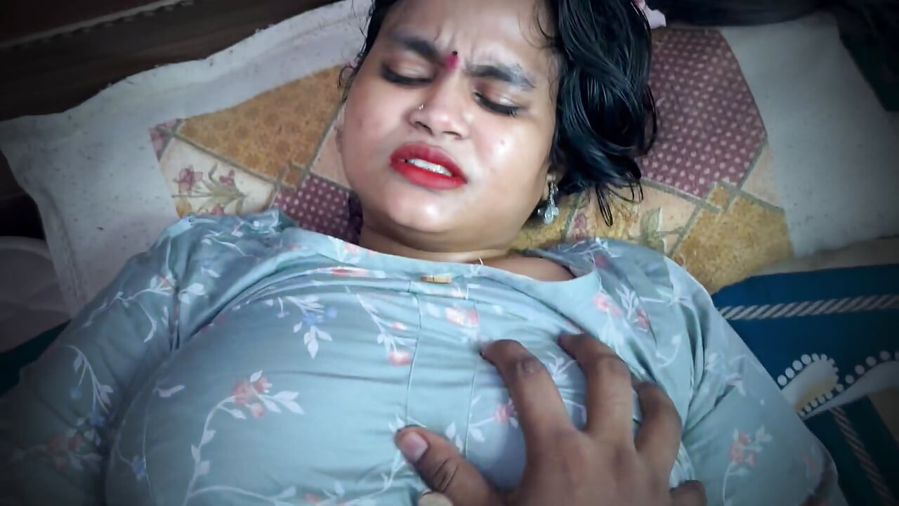 Indian Real Couple Naughty Midnight Secret Encounter hindi video