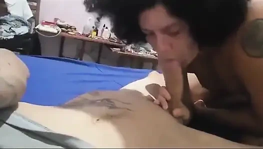 Kocam beni sikmek istemiyor! Komşu sikişiyor! Prezervatifsiz verdim ve komşunun içine boşalmasına izin verdim!