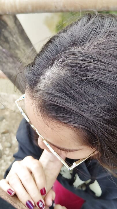 Amateur Outdoor Blowjob & Facial  Cute Nerd Brunette, Brown Eyes, Big Dick