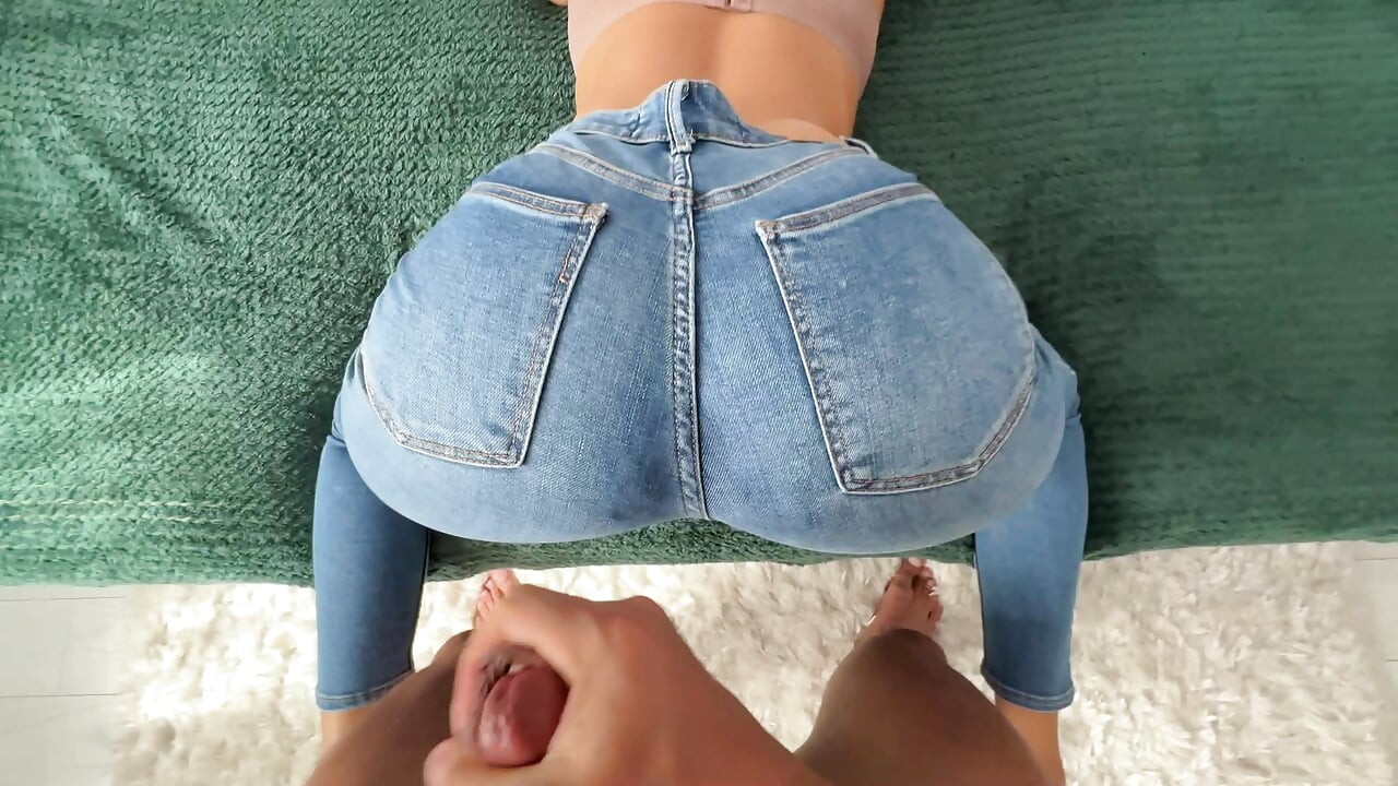 Dick humping on stepsister's ass in jeans