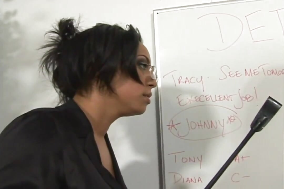 Lezdom ebony teacher upsetting her sexy student's pussy with the strapon