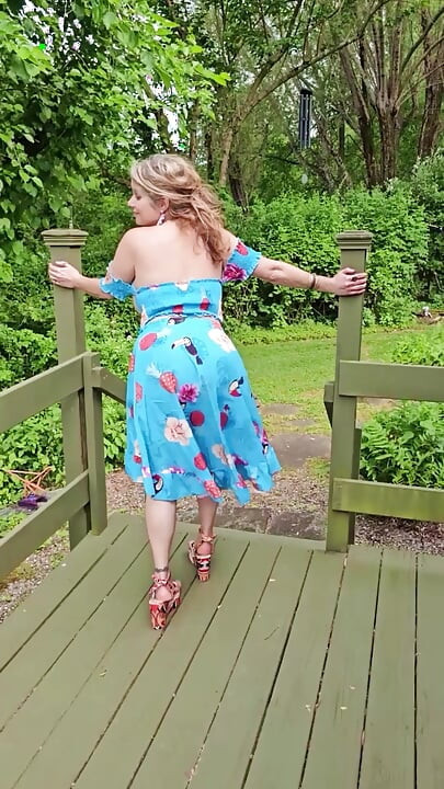 OnlyFans Voyeur look at MOMMY Enjoying the Summer Barbecuing Meat with her BIG TITS Out in the Sunshine