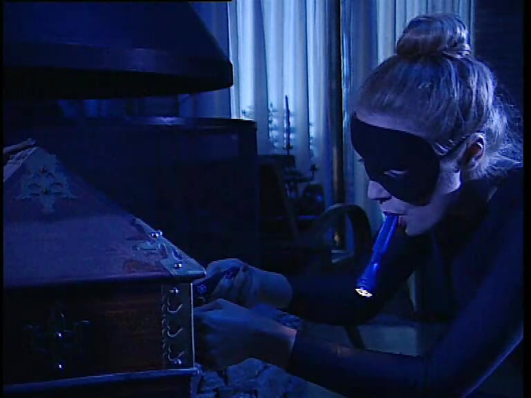 Fucking Blonde with Big Tits in Bedroom Until She Screams